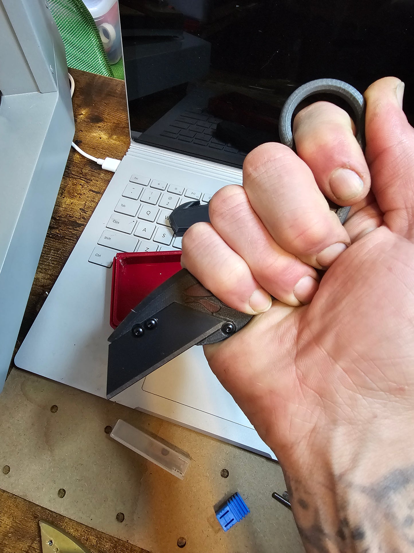 Carbon fiber pla handle