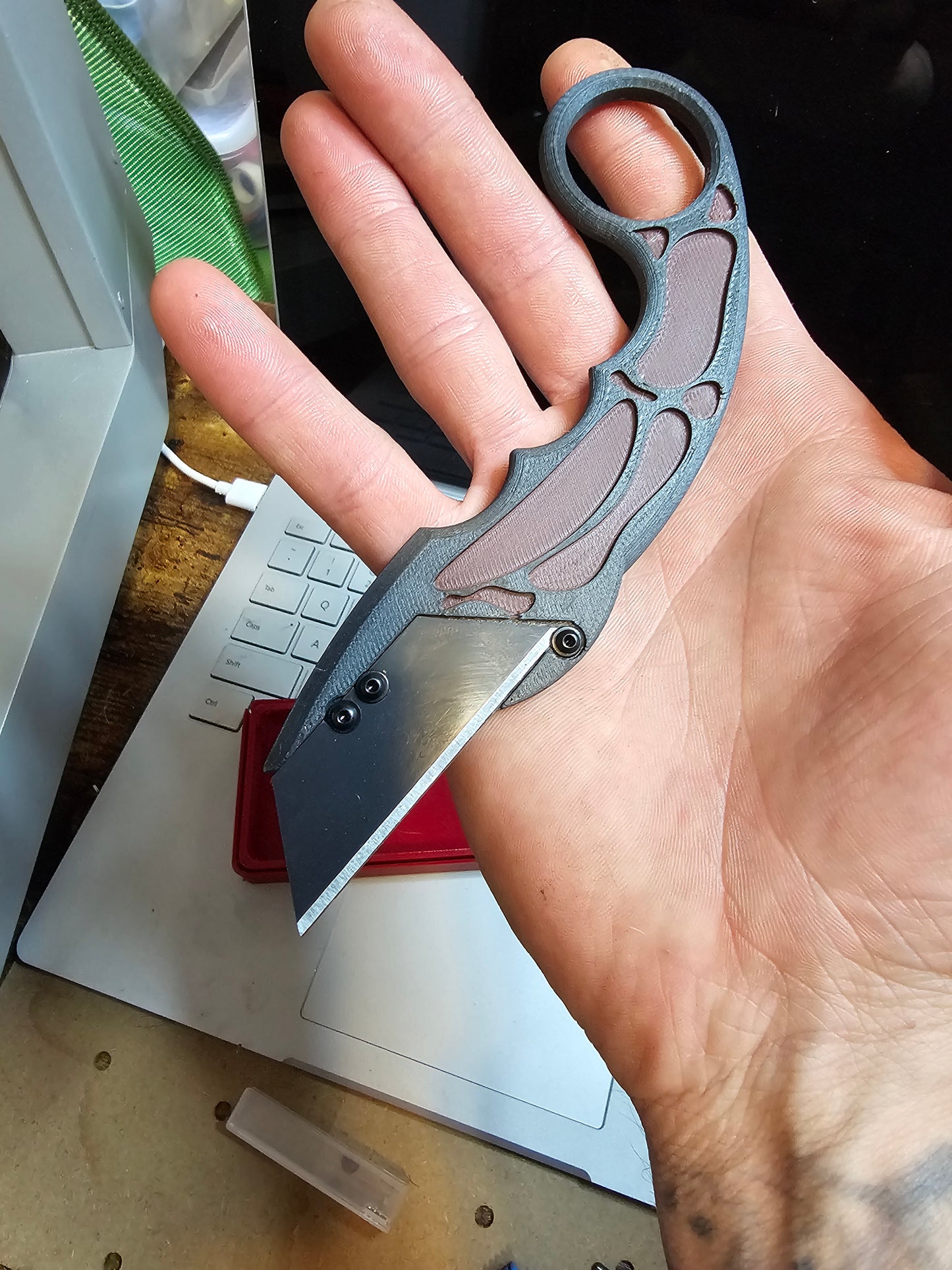 Carbon fiber pla handle