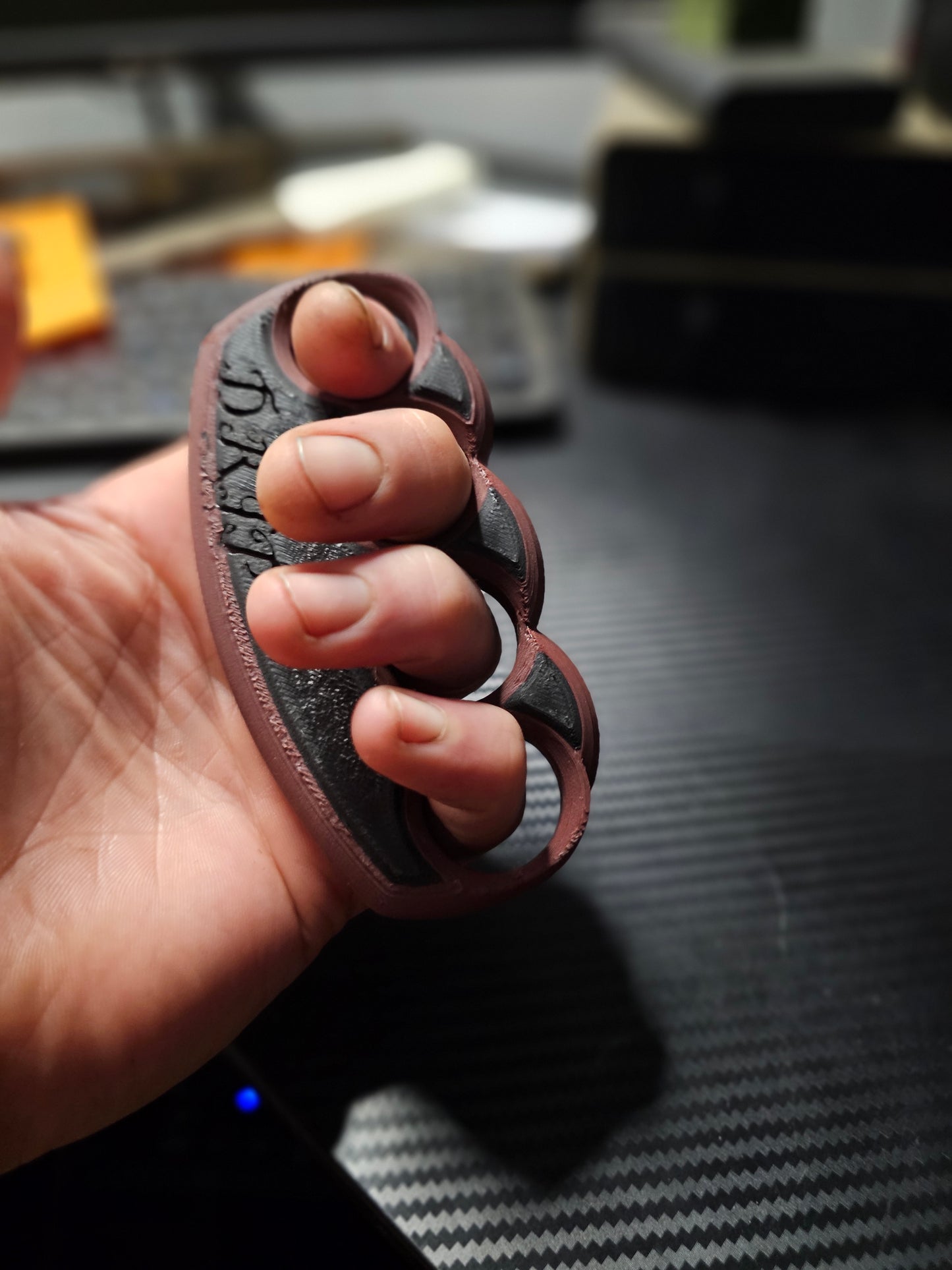 3d printed paper weight made with carbon fiber pla
