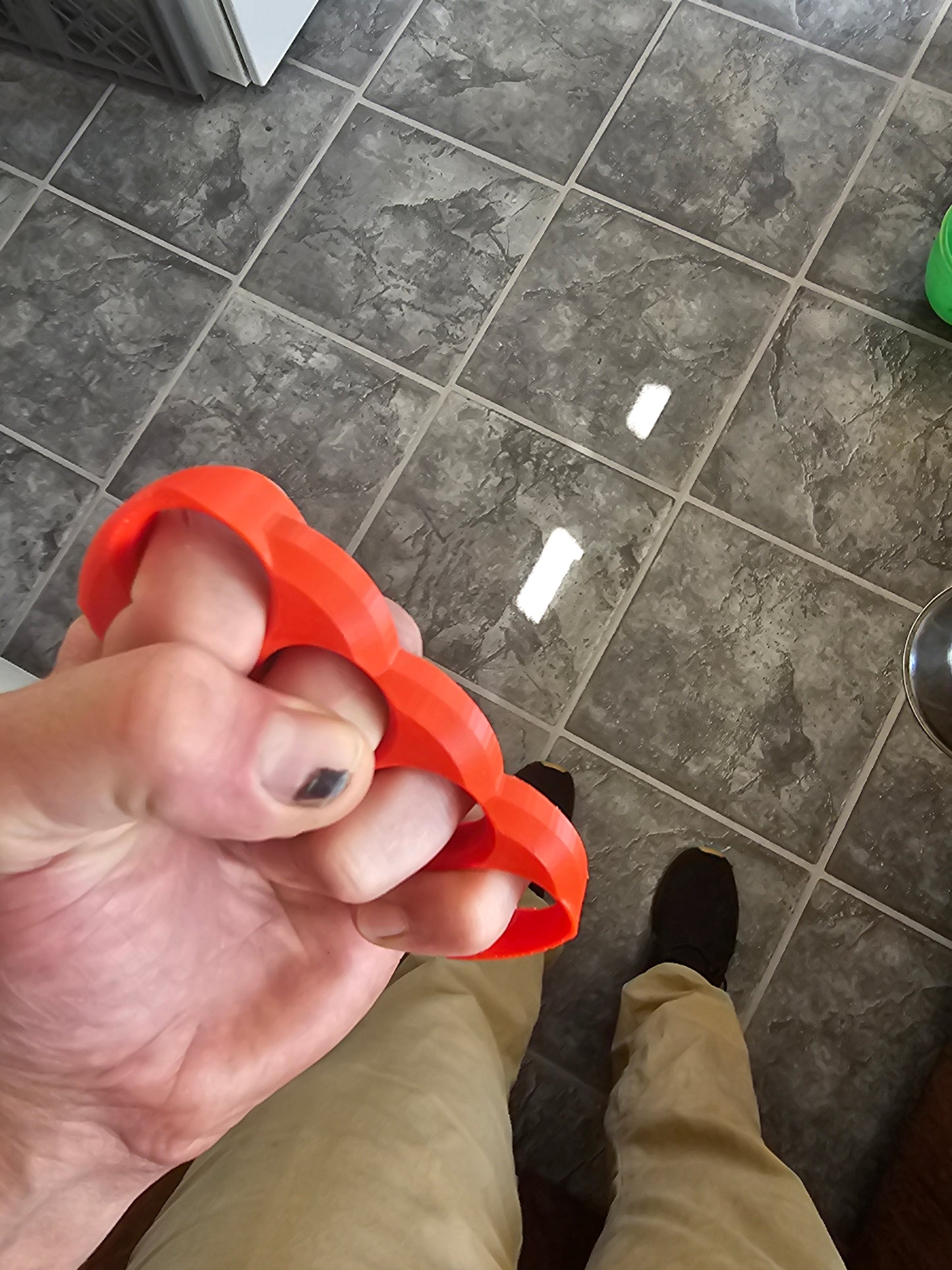 3d printed paper weight made with carbon fiber pla