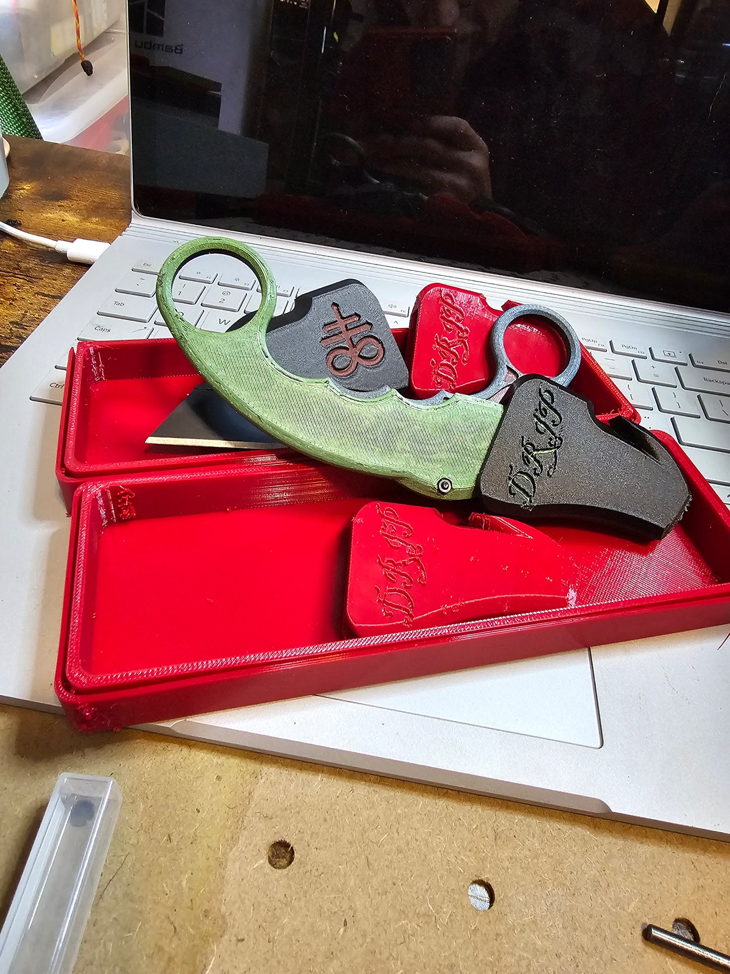 Carbon fiber pla handle