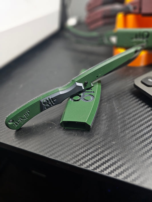 Carbon fiber huntsman